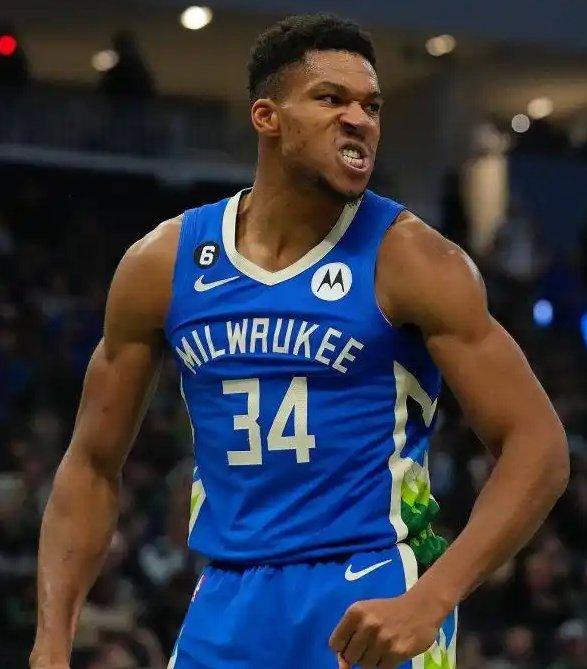 字母哥关键节点回归赛场，G2带队取胜！